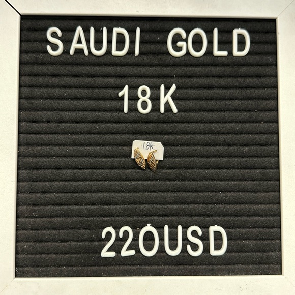 18K Saudi Gold Tri-Color Earrings - Picture 2 of 5